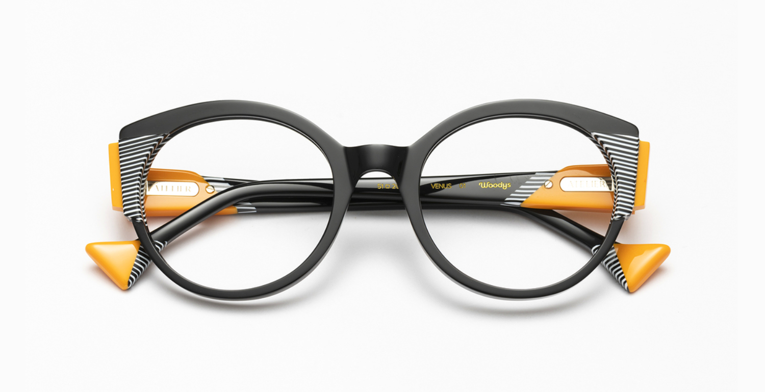 Woodys Venus in 01 Noir — blink eyewear